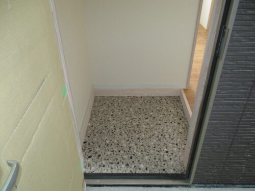 入居中の為、以前の写真です。(玄関) 入居中の為、以前の写真です。(玄関)