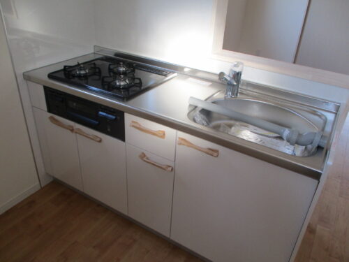 入居中の為、以前の写真です。(キッチン) 入居中の為、以前の写真です。(キッチン)