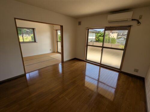 現在リフォーム中の為、同型のお部屋写真です。(内装)