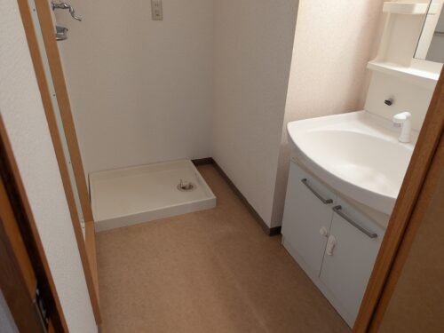 現在リフォーム中の為、同型のお部屋写真です。(内装)