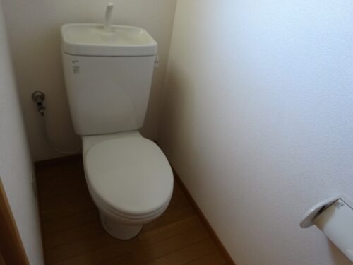 トイレ ※新築時の写真、現況とは経年劣化等による相違があります。